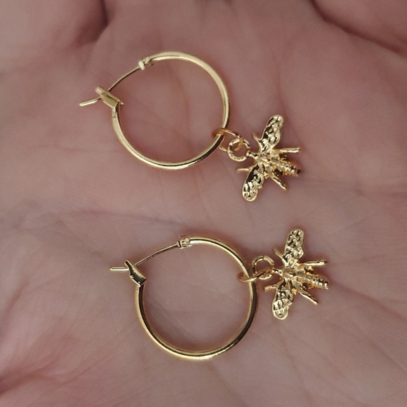 Gold honey bee earrings hoops 18k gold spring! - Picture 2 of 11